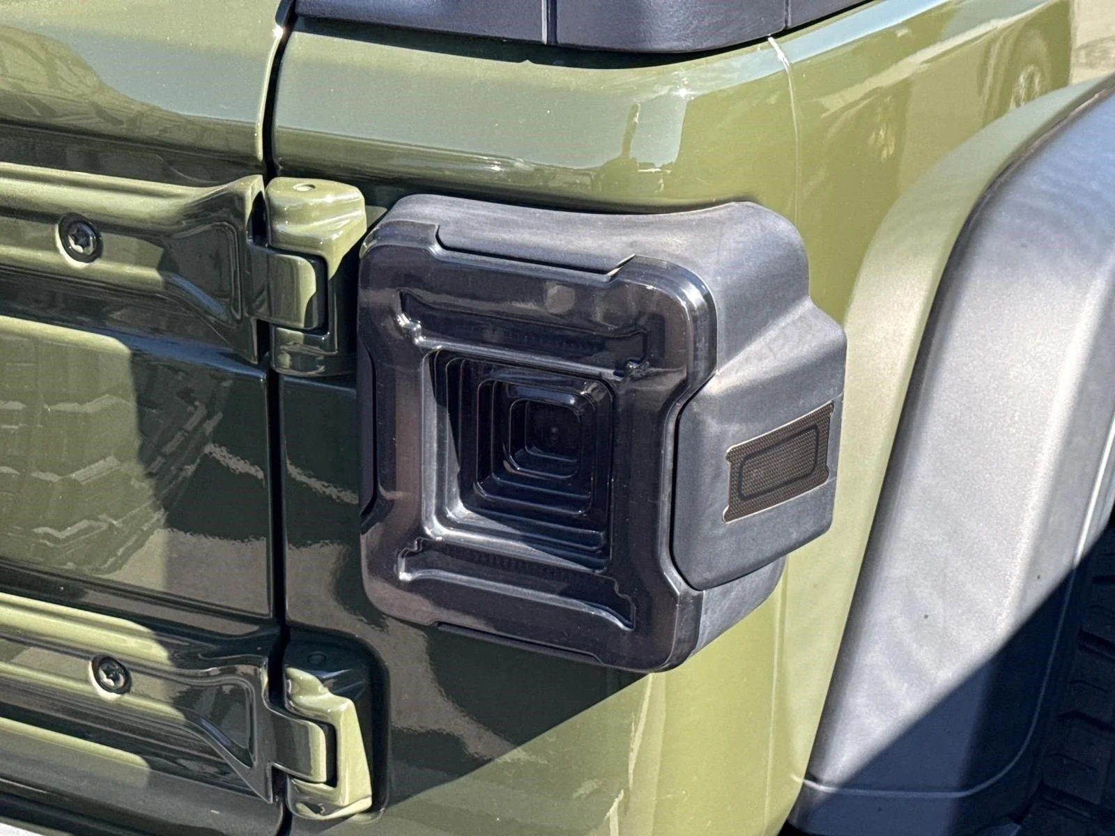 Used 2021 -SELECT- JEEP SPORT image 14