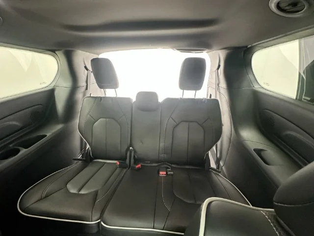 2026 Chrysler Pacifica Limited - Photo 28