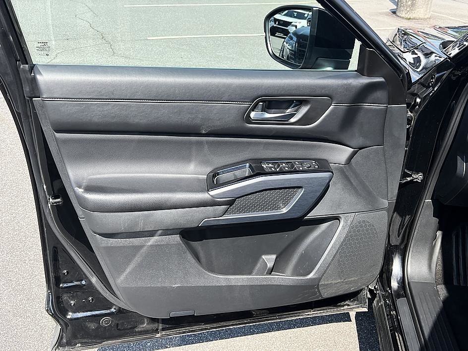 Used 2025 Super Black Nissan SL image 19