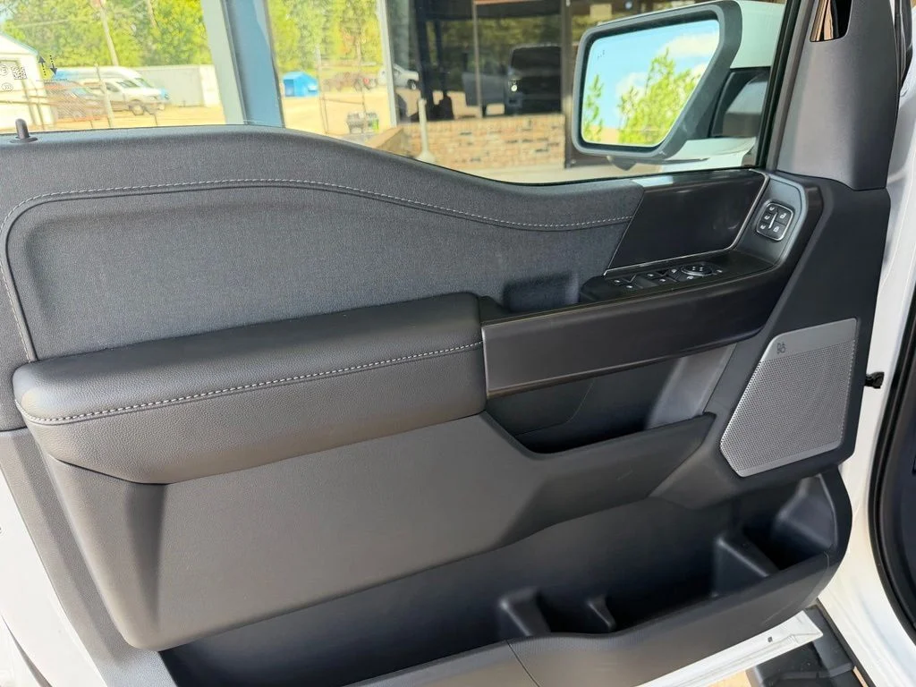 New 2026 Oxford White Ford Lariat® image 25