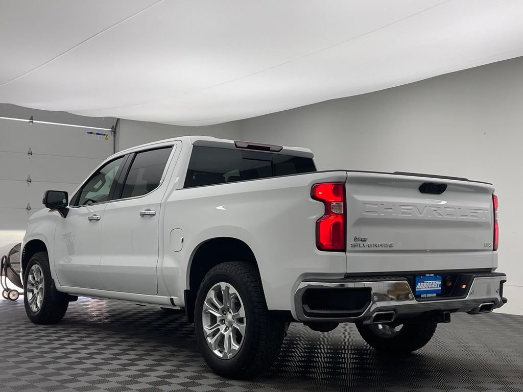 Used 2024 Summit White Chevrolet LTZ image 12
