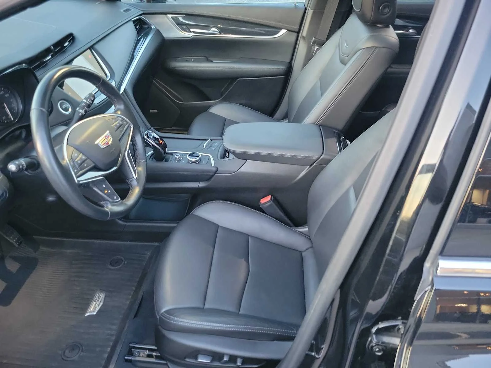 Used 2023 Stellar Black Metallic Cadillac Premium Luxury image 21