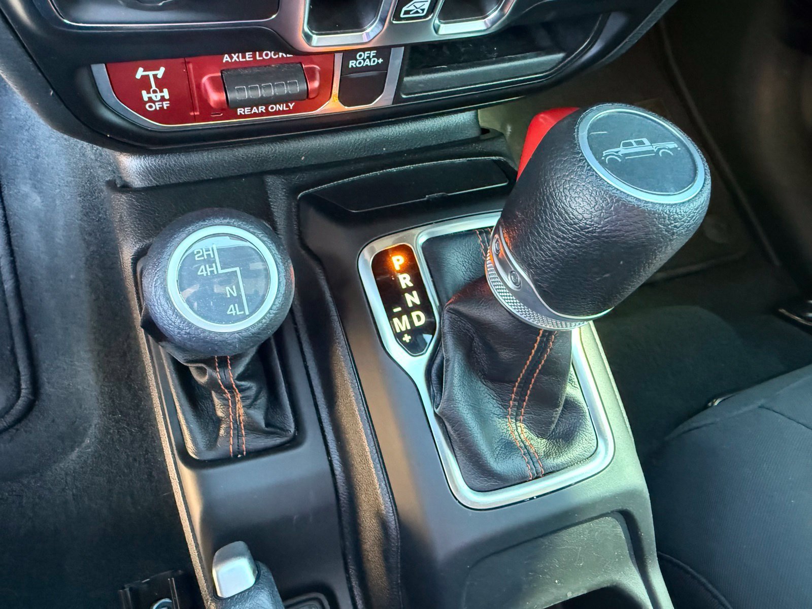 2023 Jeep Gladiator Mojave - Photo 26