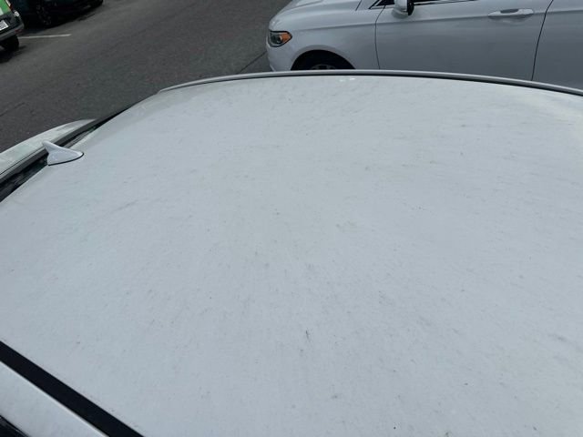 Used 2015 White Kia LX image 21