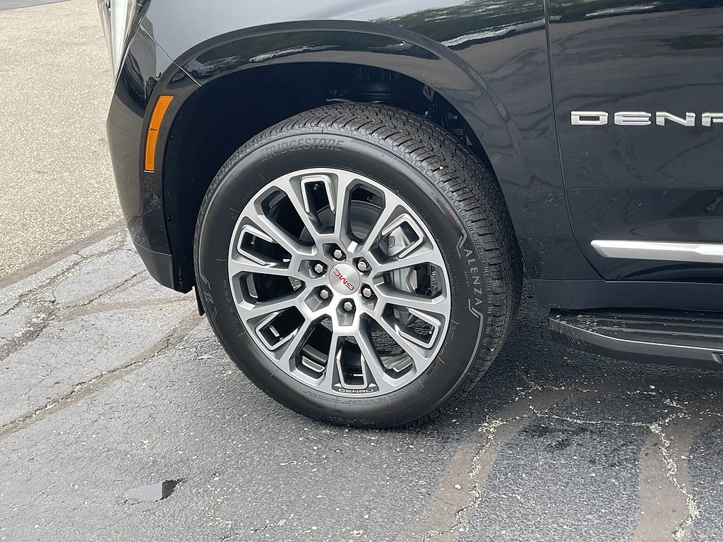 2026 GMC Yukon XL Denali - Photo 12