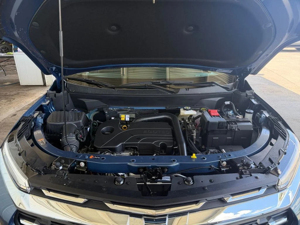 New 2027 Lakeshore Blue Metallic Chevrolet LT image 20