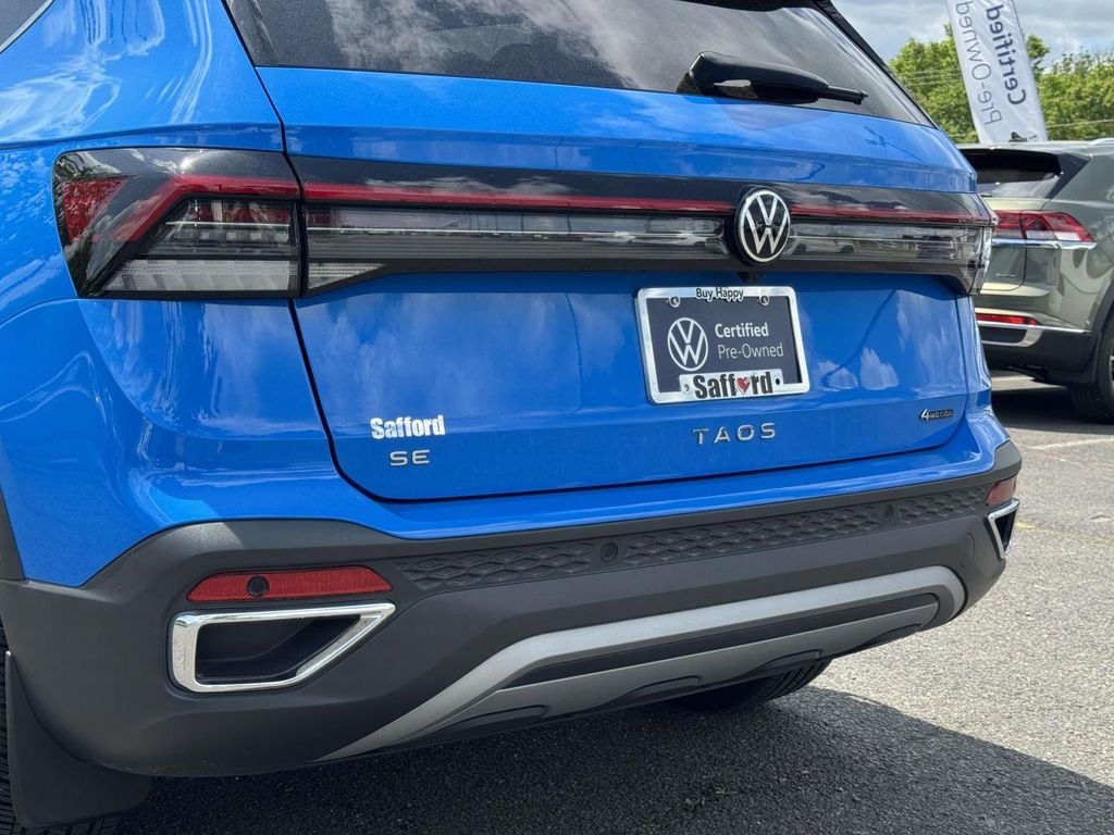 2025 Volkswagen Taos SE - Photo 12