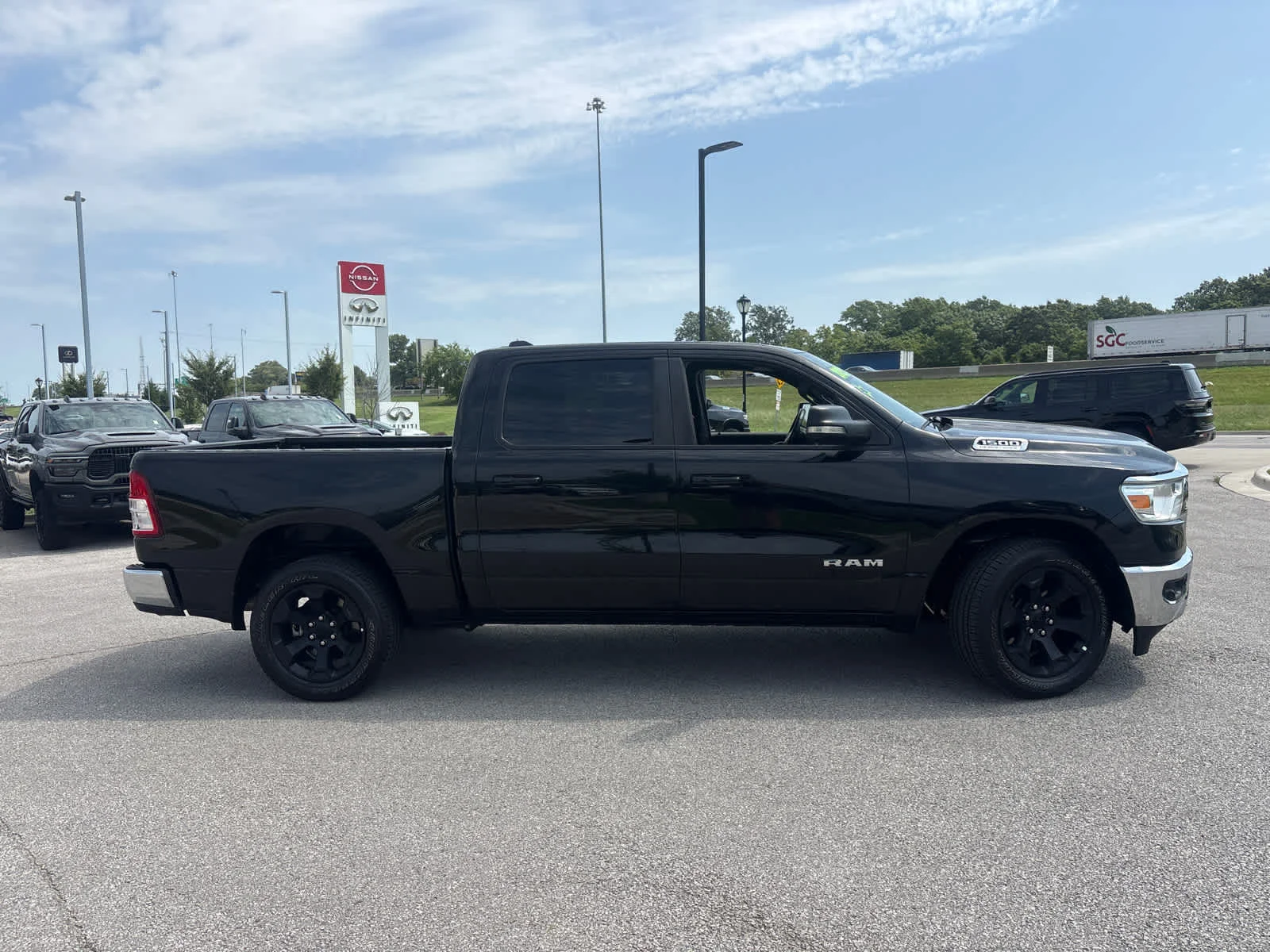 Used 2022 Diamond Black Crystal Pearlcoat Ram Big Horn image 11