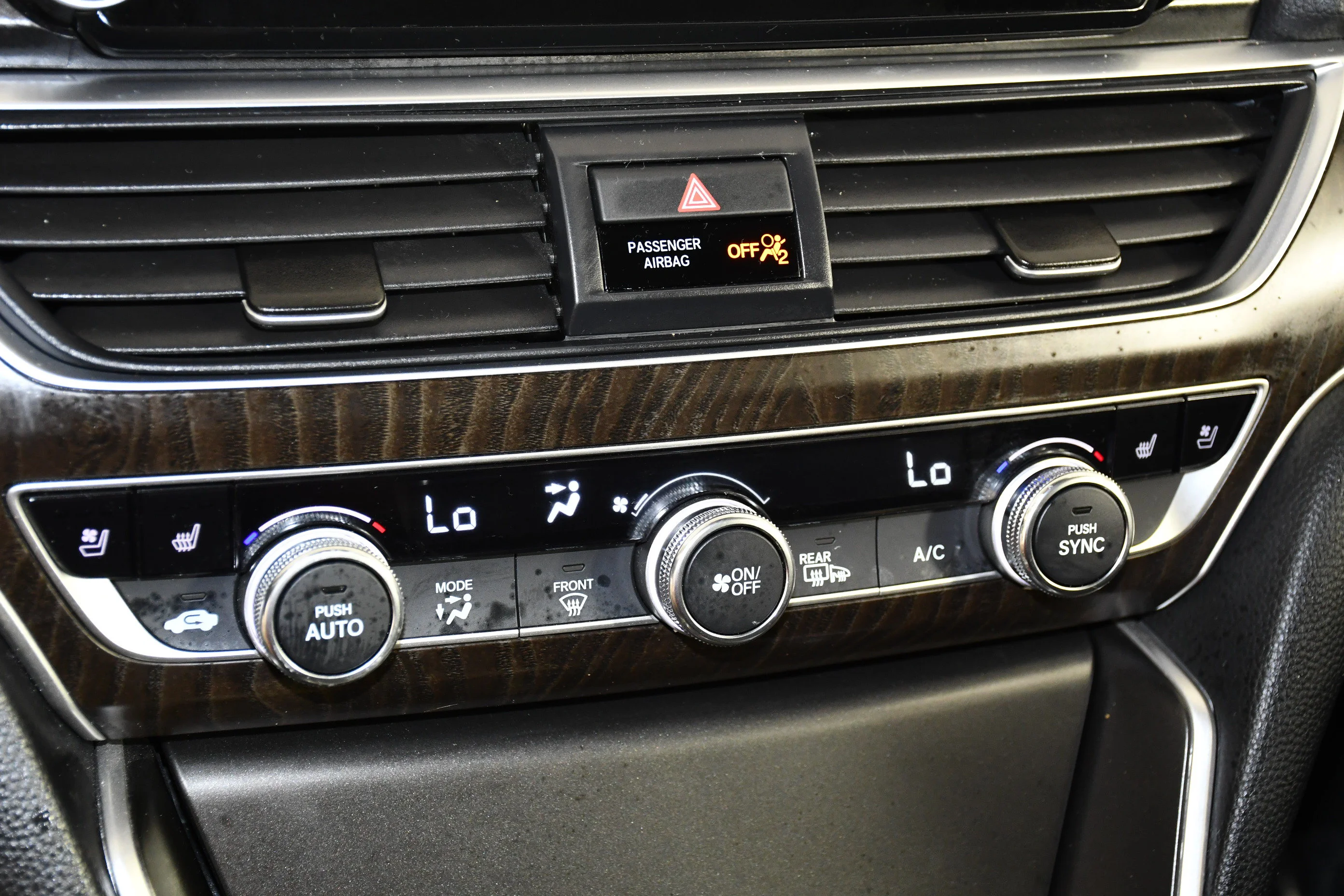 Used 2021 Platinum White Pearl Honda Touring image 21