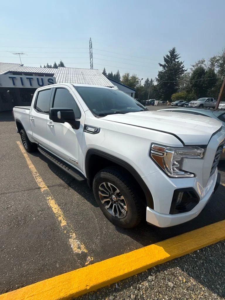 Used 2021 White GMC AT4 image 3