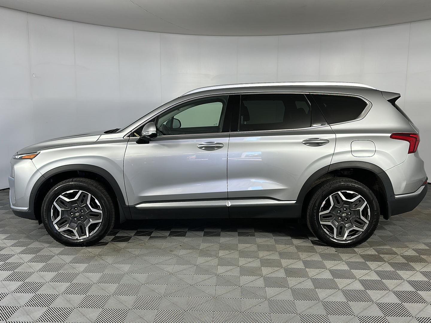 Used 2023 Shimmering Silver Hyundai Limited image 5