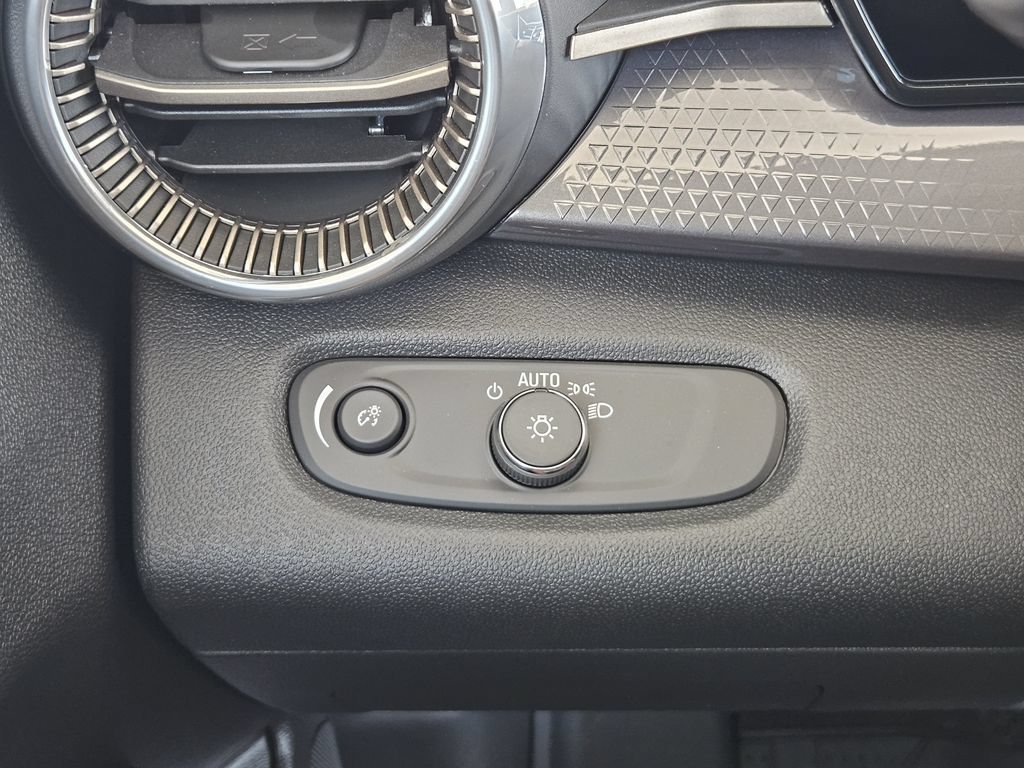 2026 Chevrolet Trax Activ - Photo 22