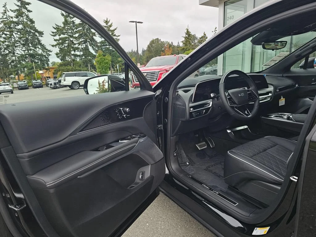 New 2027 Stellar Black Metallic Cadillac Signature Luxury image 22