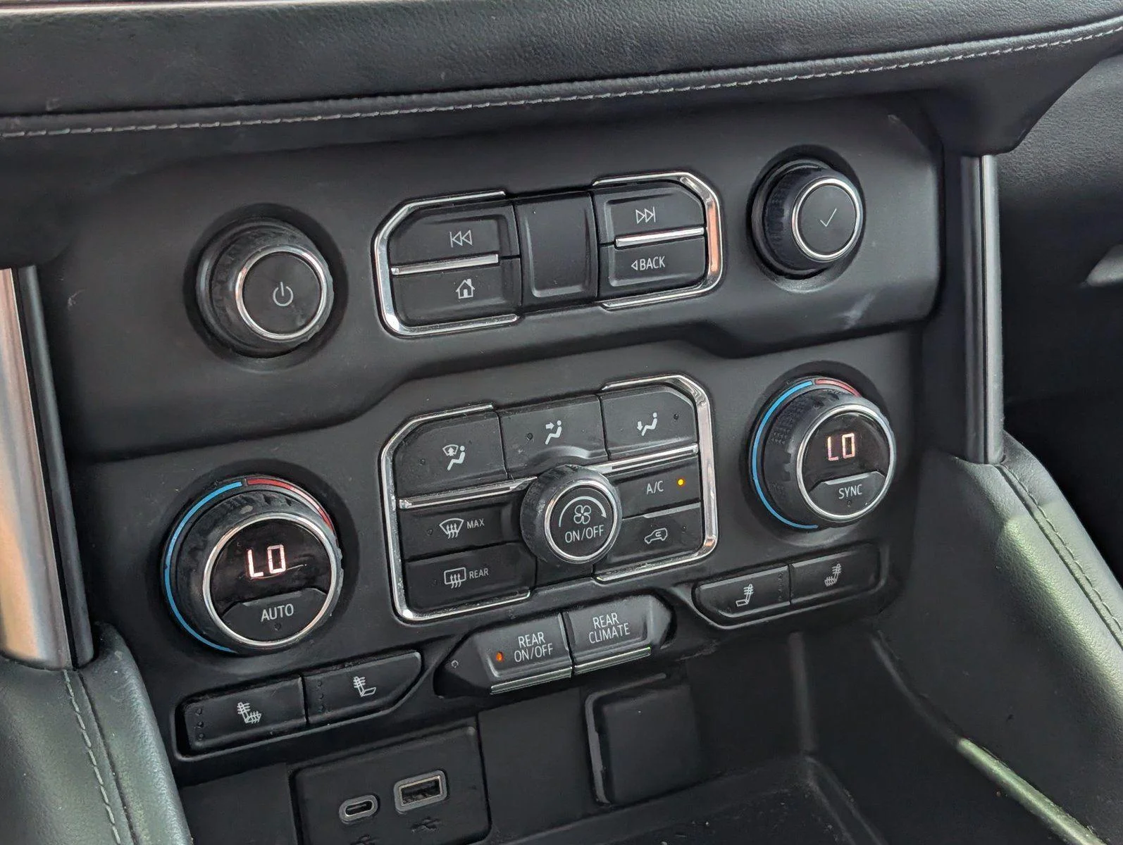 Used 2022 Empire Beige Metallic Chevrolet Z71 image 19