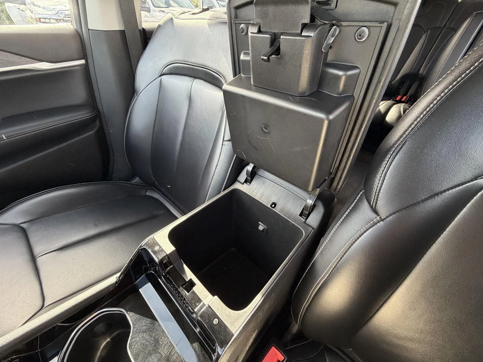 Used 2023 Bright White Clearcoat Jeep Limited image 15