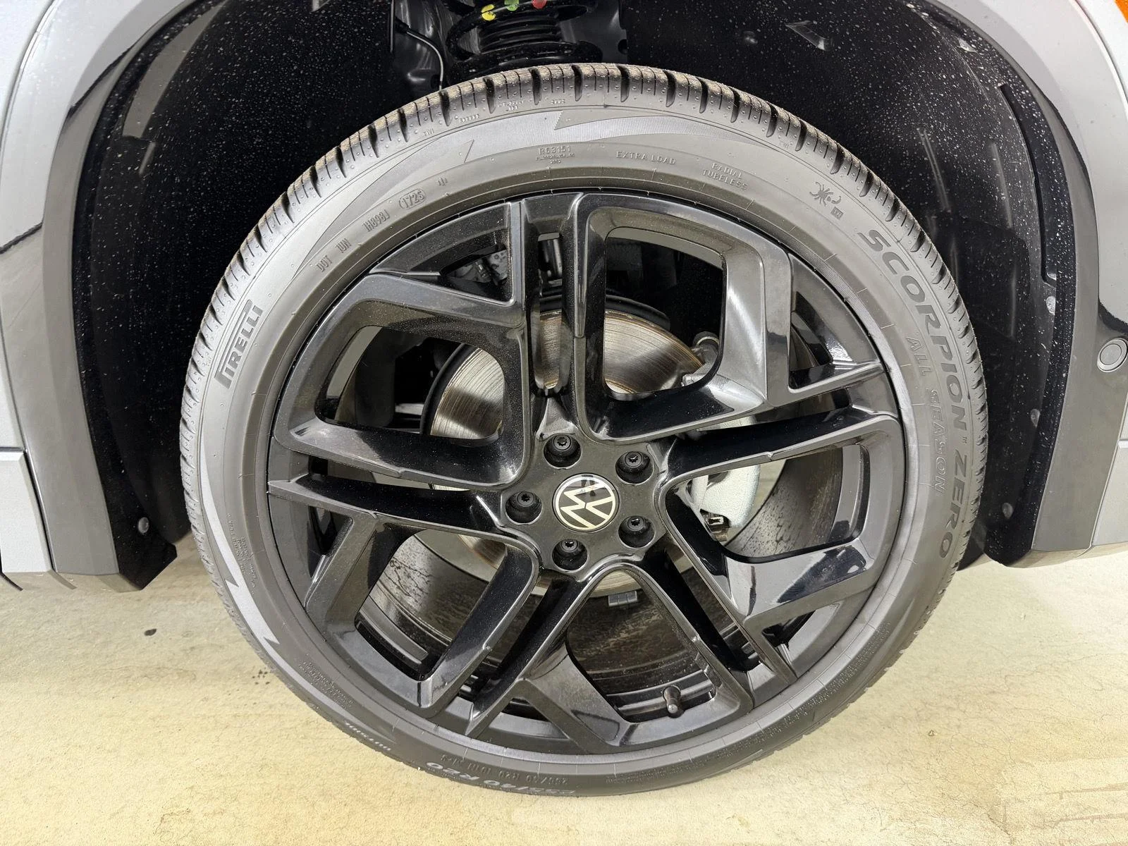 New 2026 Platinum Gray Metallic Volkswagen SE R-Line Black image 13