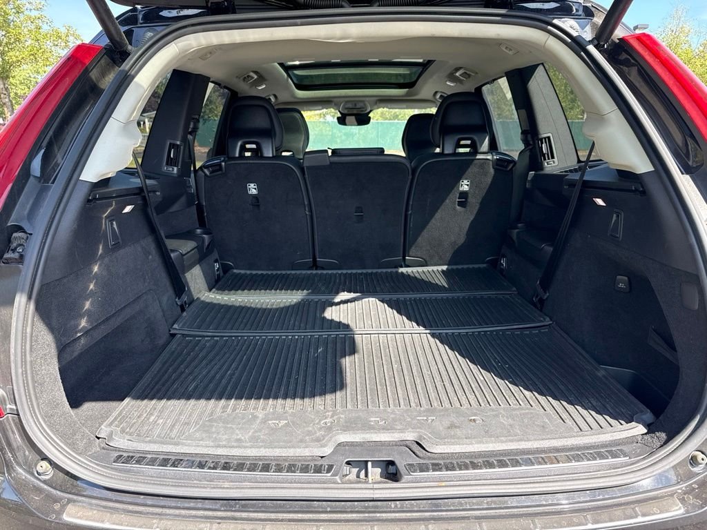 Used 2024 Onyx Black Metallic Volvo Ultimate image 24