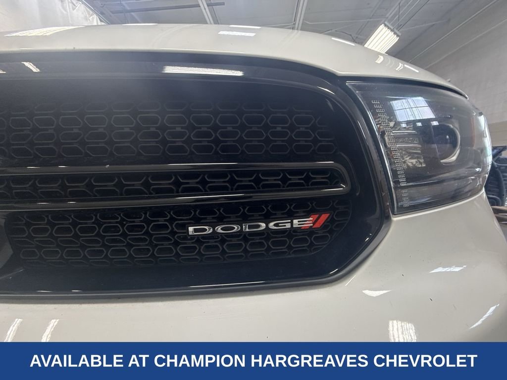Used 2018 White Dodge SXT image 40
