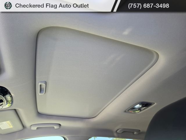 Used 2022 Calypso Red Hyundai SEL image 9