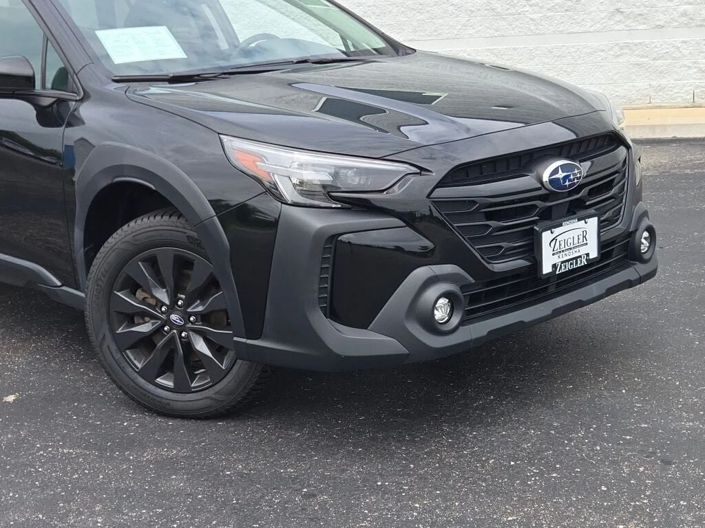 Certified Used 2024 Crystal Black Silica Subaru Onyx Edition image 2