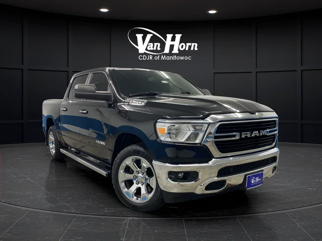 2019 RAM 1500 Big Horn/Lone Star 4x4 Crew Cab 5'7's photo