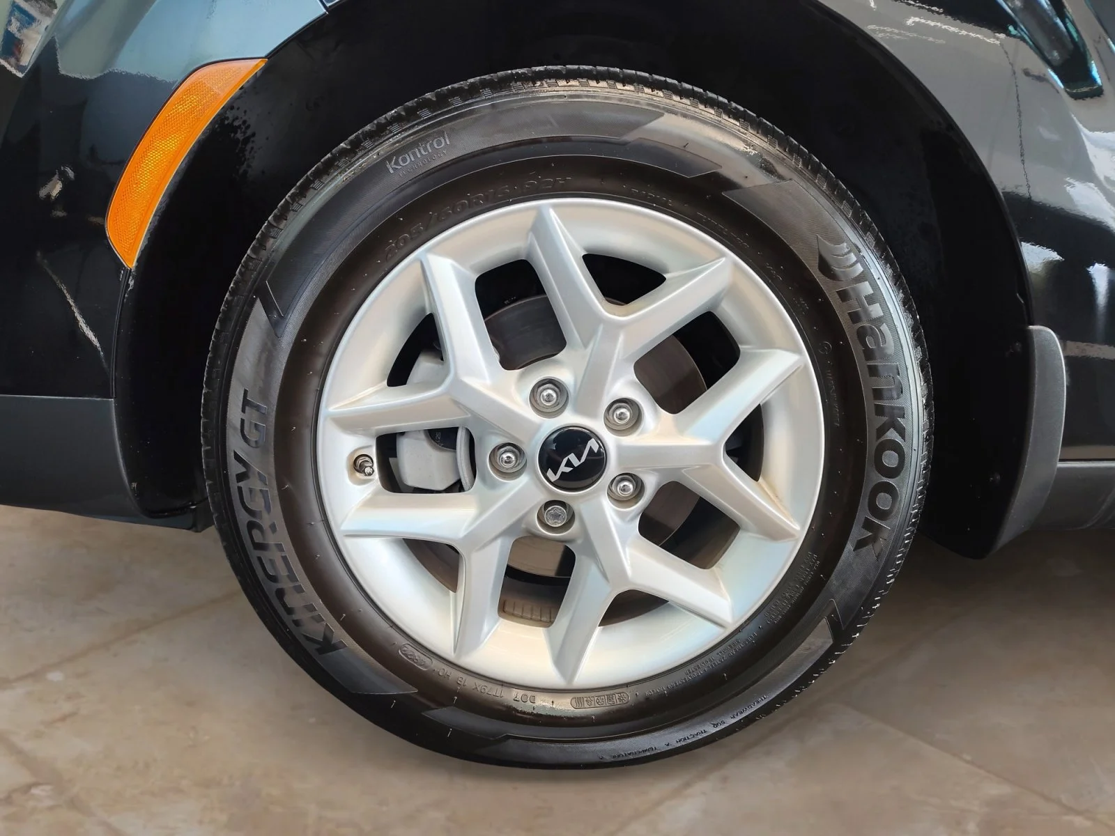 Certified Used 2023 Fusion Black Kia LX image 28