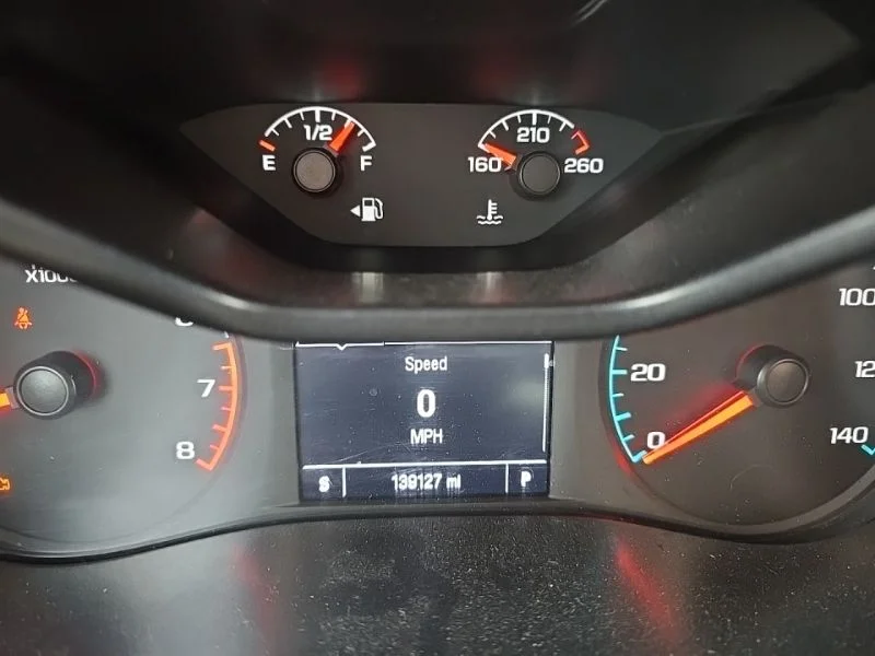 Used 2015 Black Chevrolet Z71 image 12