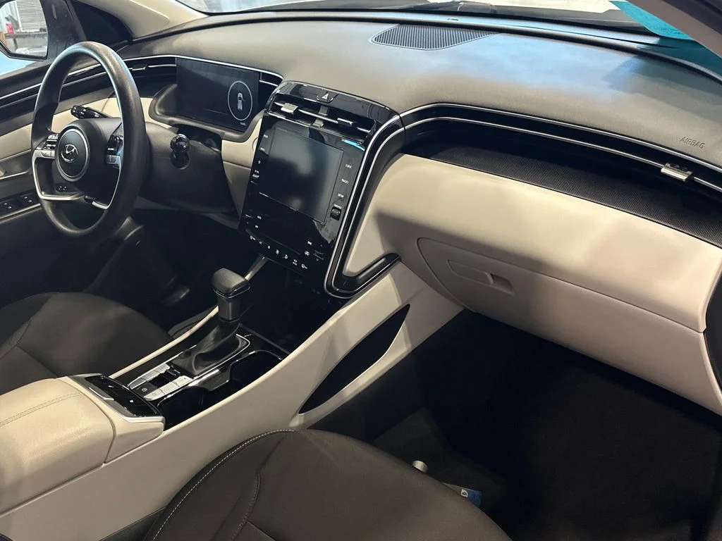Used 2024 White Hyundai SEL image 39