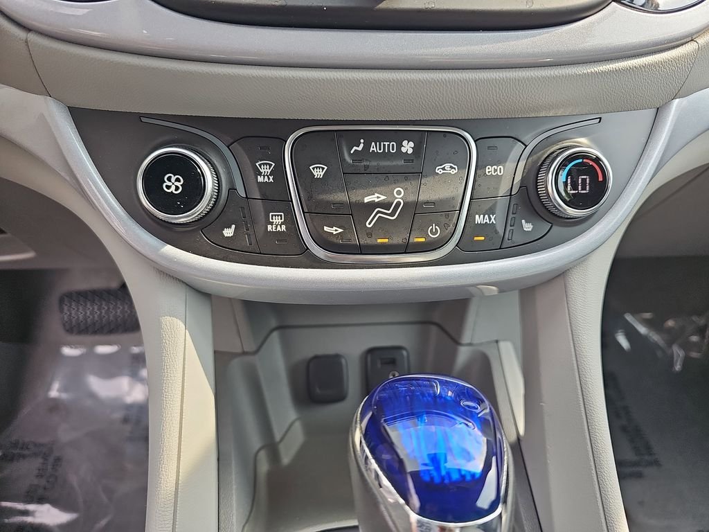 Used 2017 White Chevrolet LT image 24