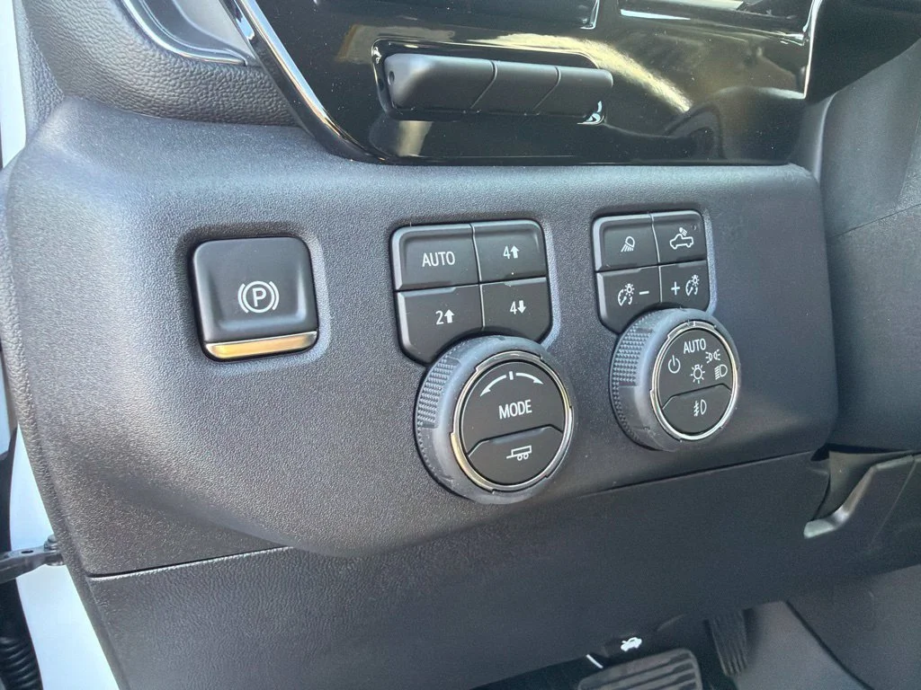 2026 Chevrolet Silverado 2500 HD LTZ - Photo 13