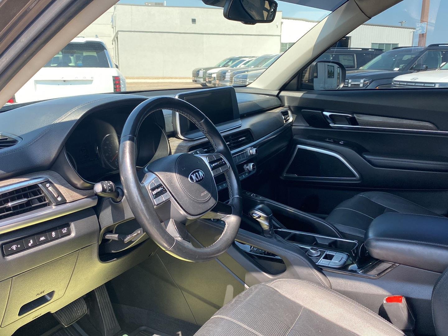 Used 2021 Dark Moss Kia EX image 11