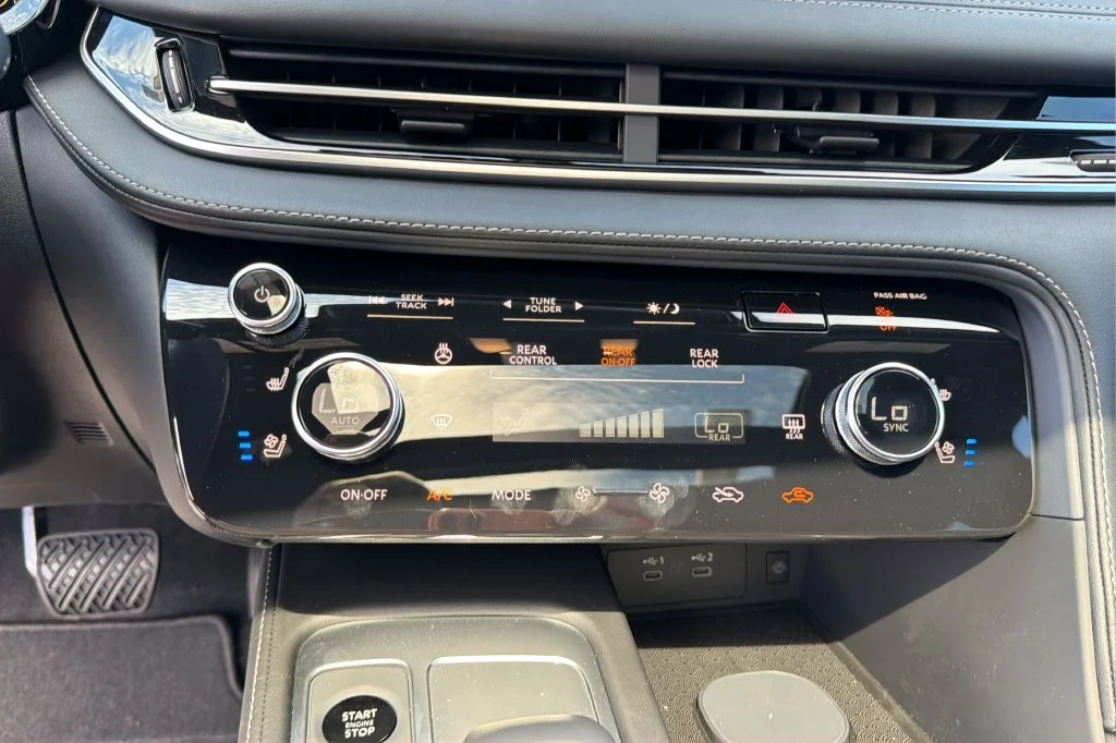 New 2027 HARBOR GRAY INFINITI Sport AWD image 29