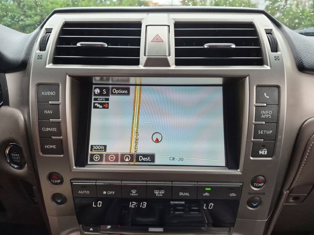 Used 2018 Blue Lexus 460 image 27