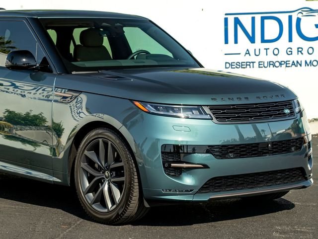 Certified Used 2024 Giola Green Metallic Land Rover Dynamic SE image 5