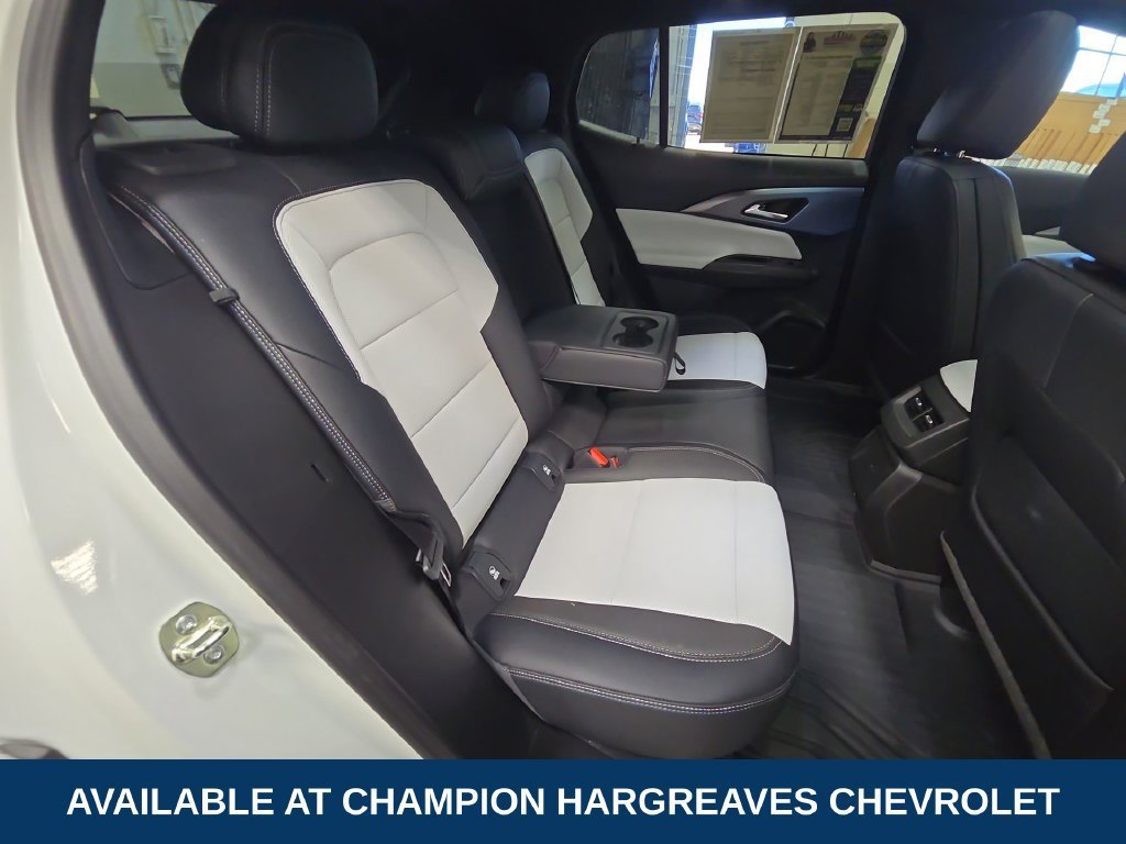 2025 Chevrolet Equinox EV LT - Photo 35