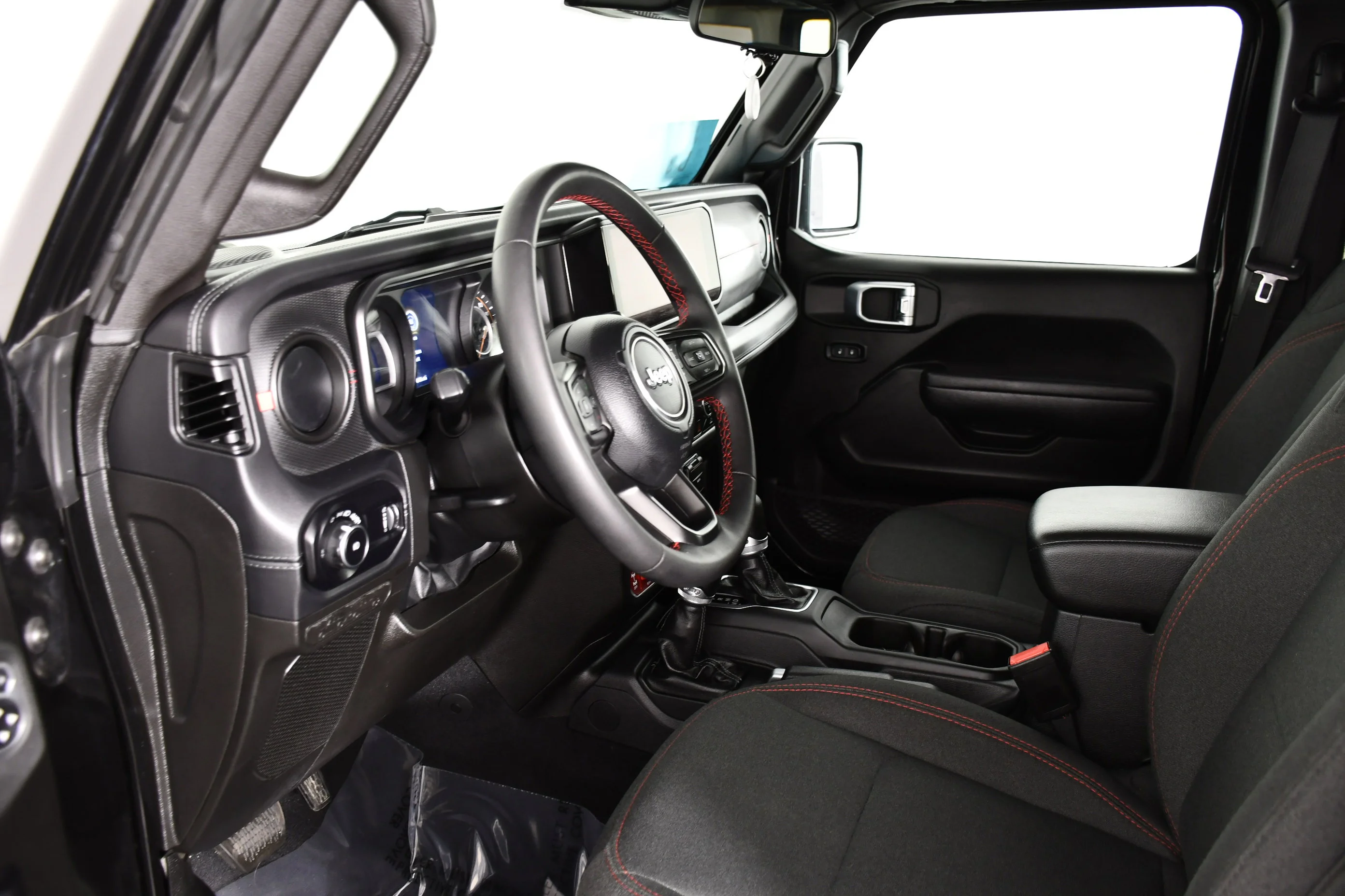 Used 2025 Black Clearcoat Jeep Rubicon image 29
