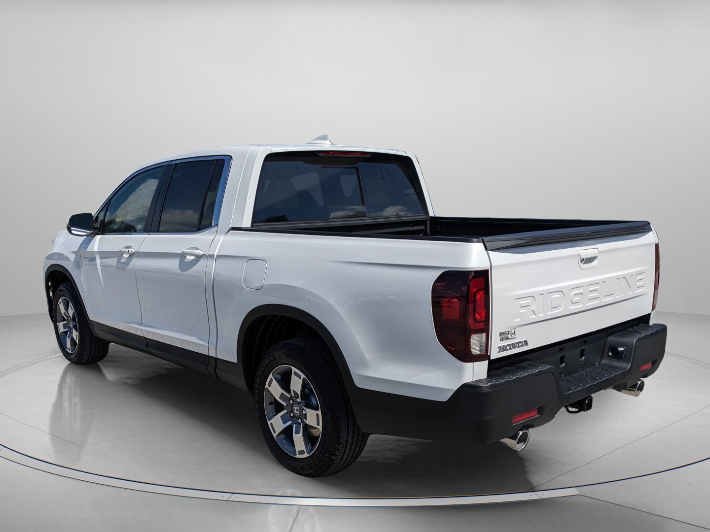 New 2026 Platinum White Pearl Honda RTL image 4