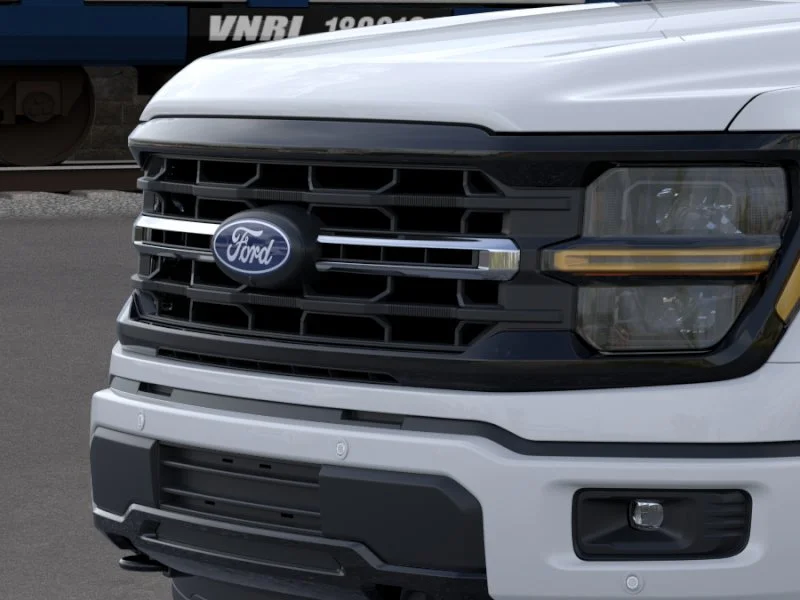 New 2026 Oxford White Ford XLT image 17