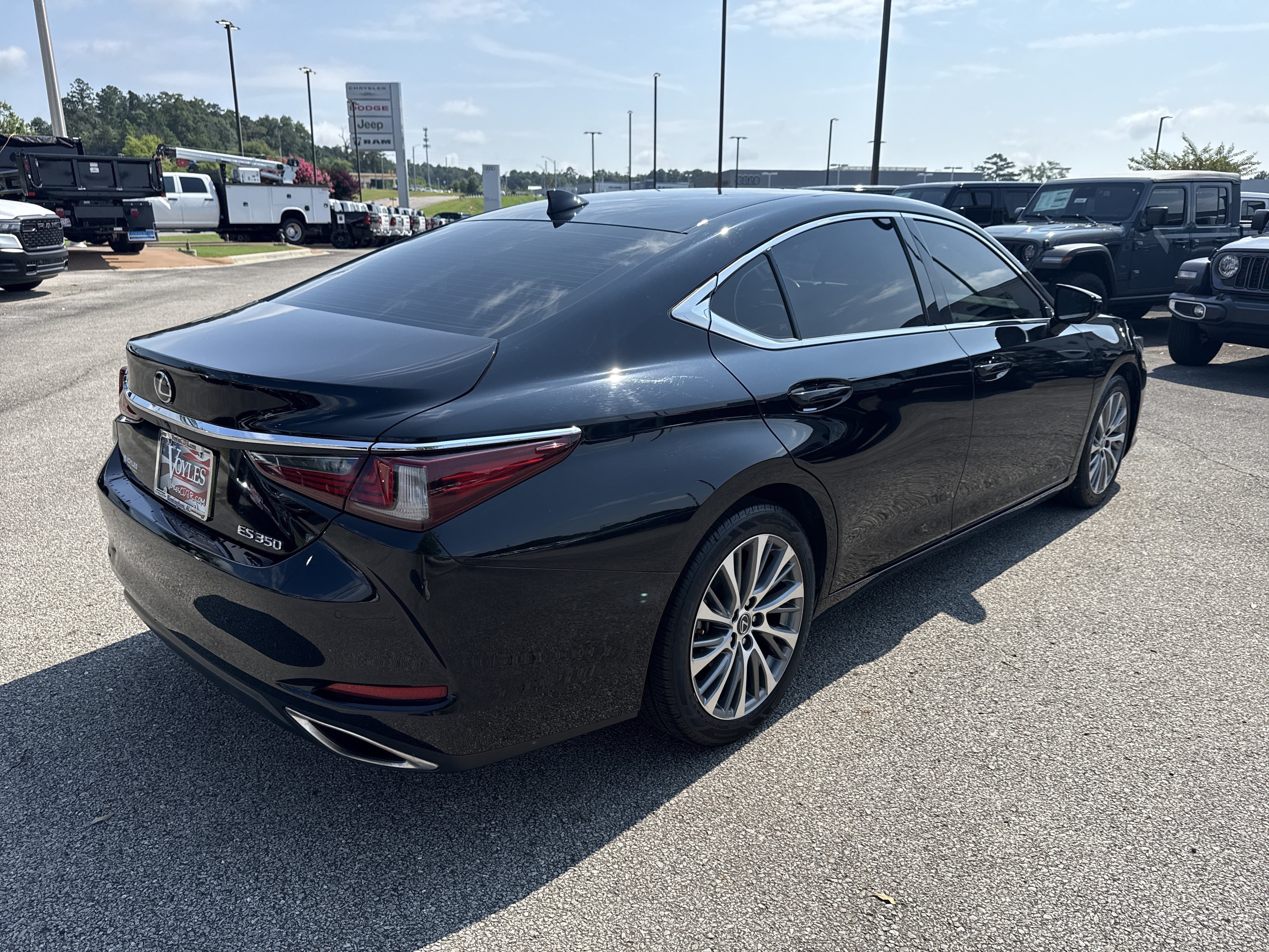Used 2020 Black Lexus ES 350 image 7
