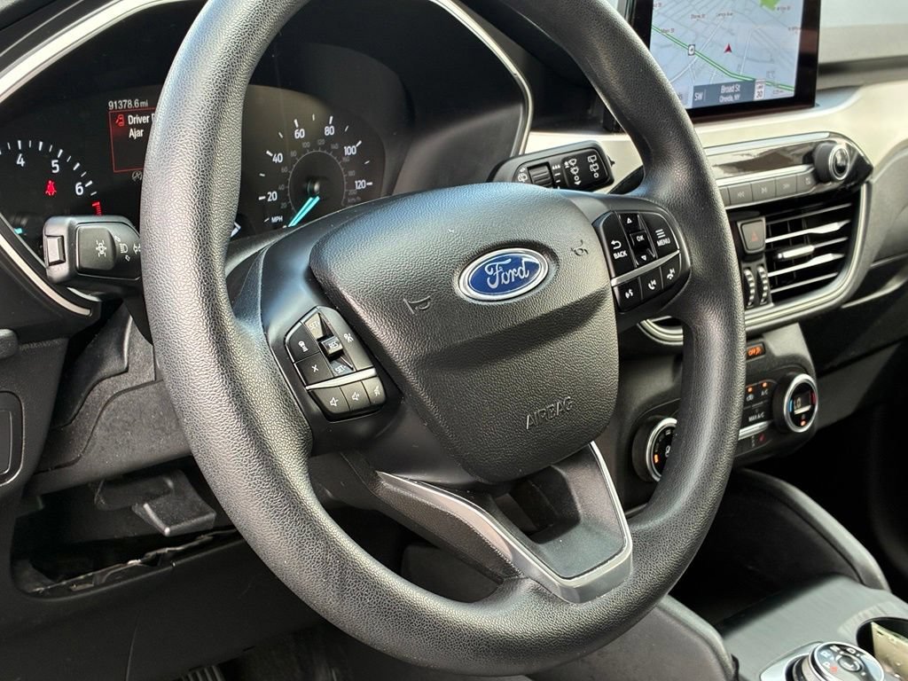 Used 2020  Ford SE image 19