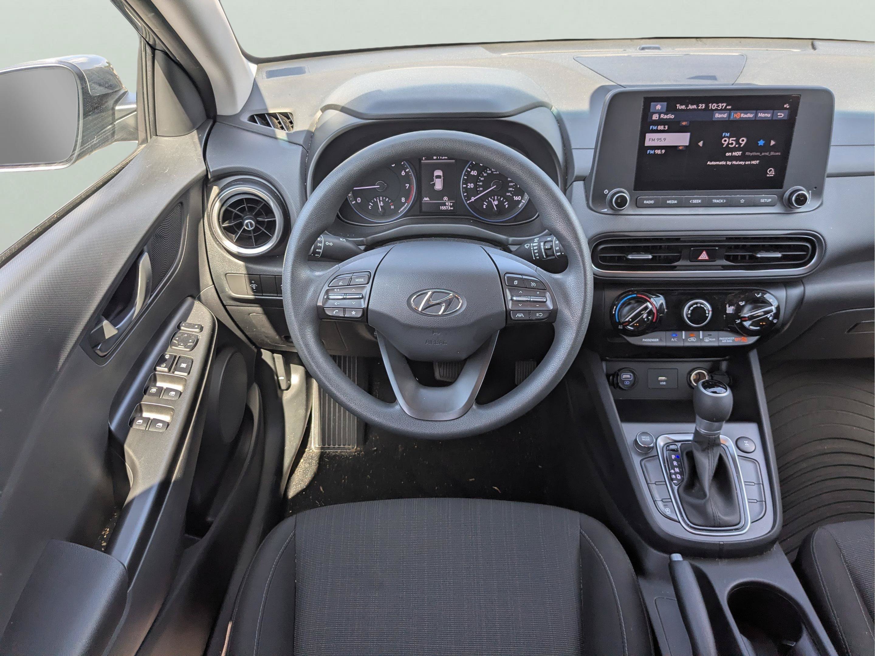 2023 Hyundai Kona SEL - Photo 14