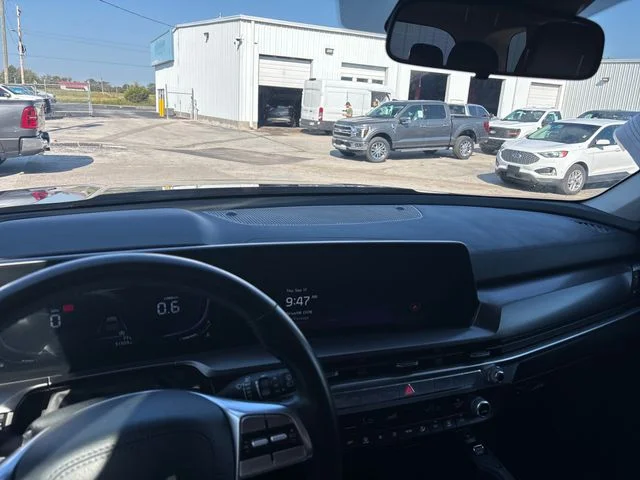 Used 2025 Black Kia S image 16
