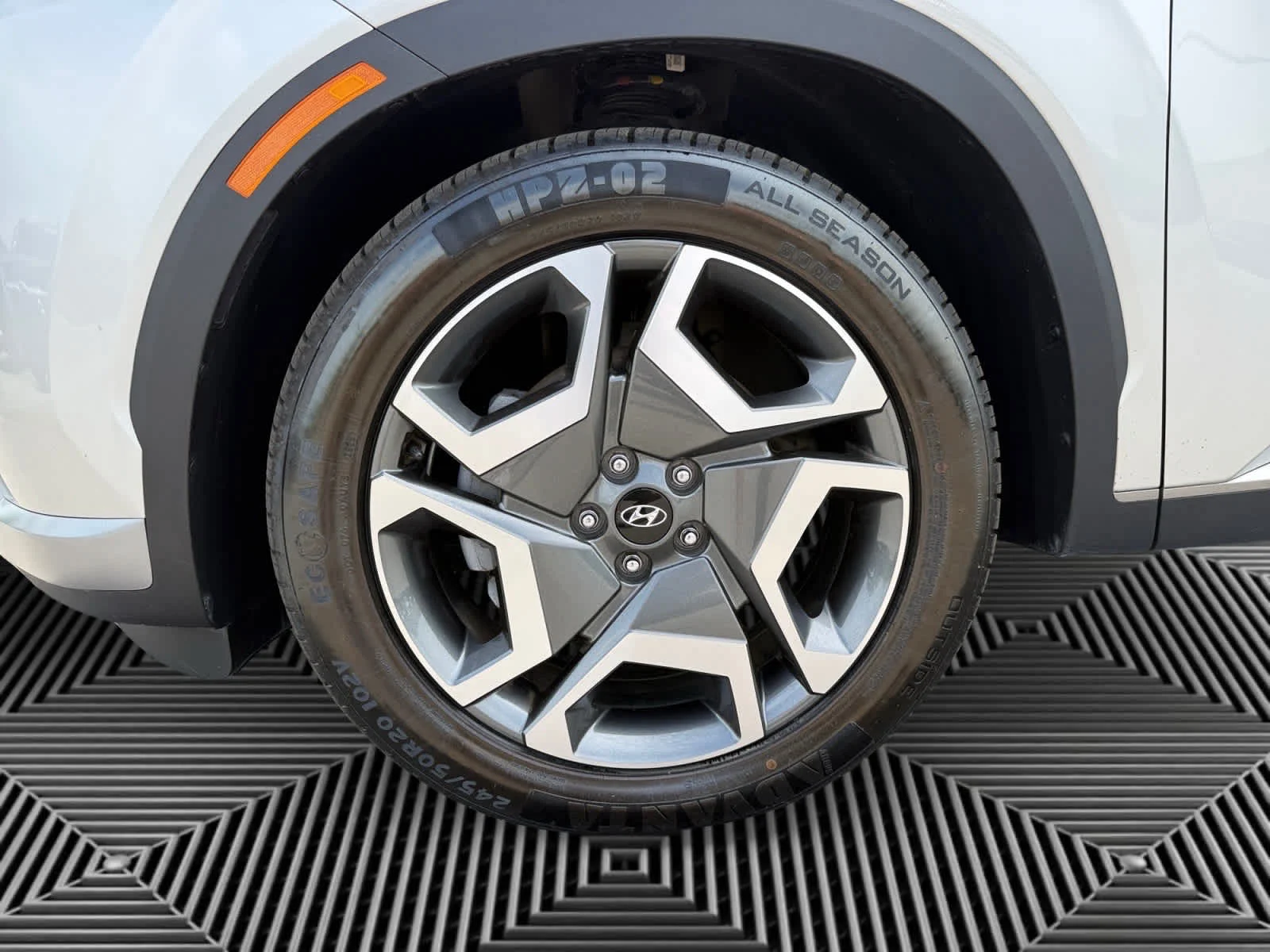 2024 Hyundai Palisade Limited - Photo 9