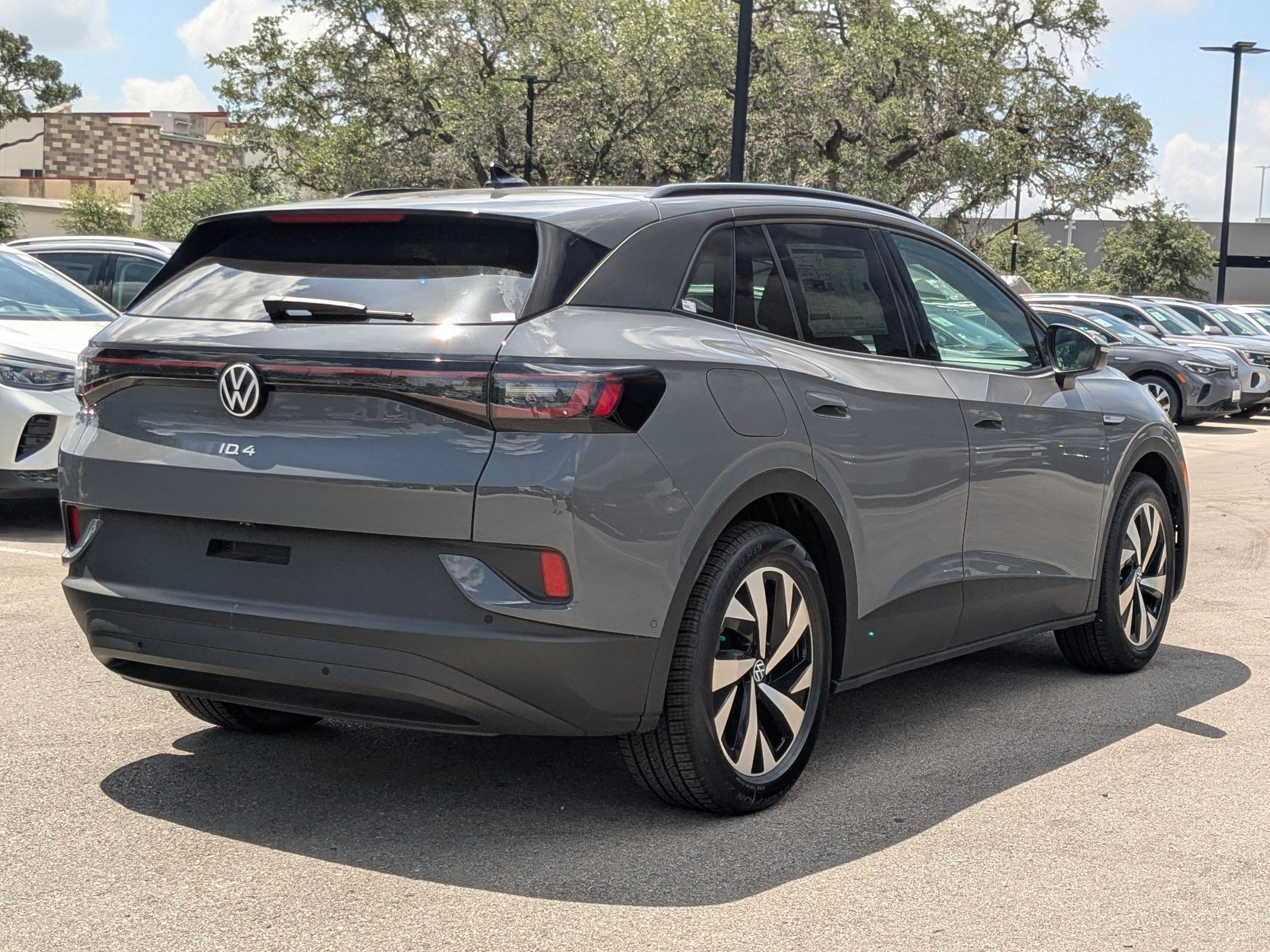 New 2026 Pure Gray Metallic Volkswagen Pro image 2