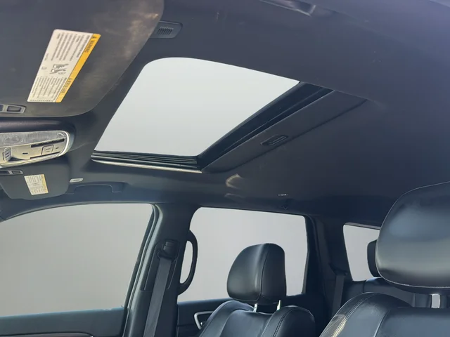 Used 2020 Gray Jeep Limited image 19