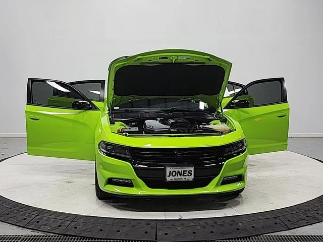 Used 2023 Green Dodge SXT image 10