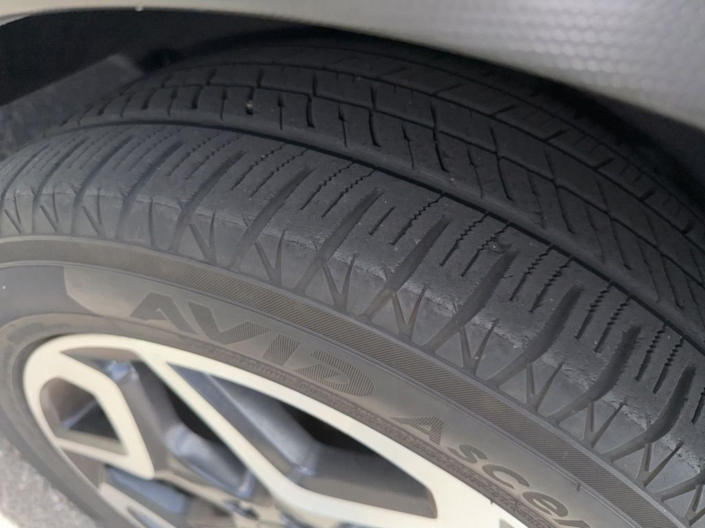 Used 2019 Gray Subaru 2.0i Limited image 14