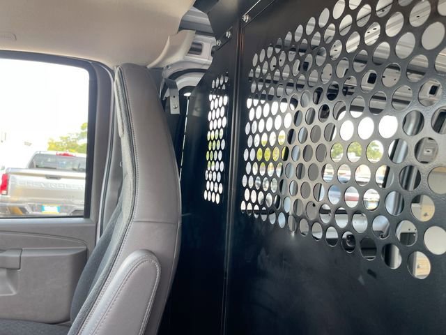 2024 CHEVROLET EXPRESS - Image 18