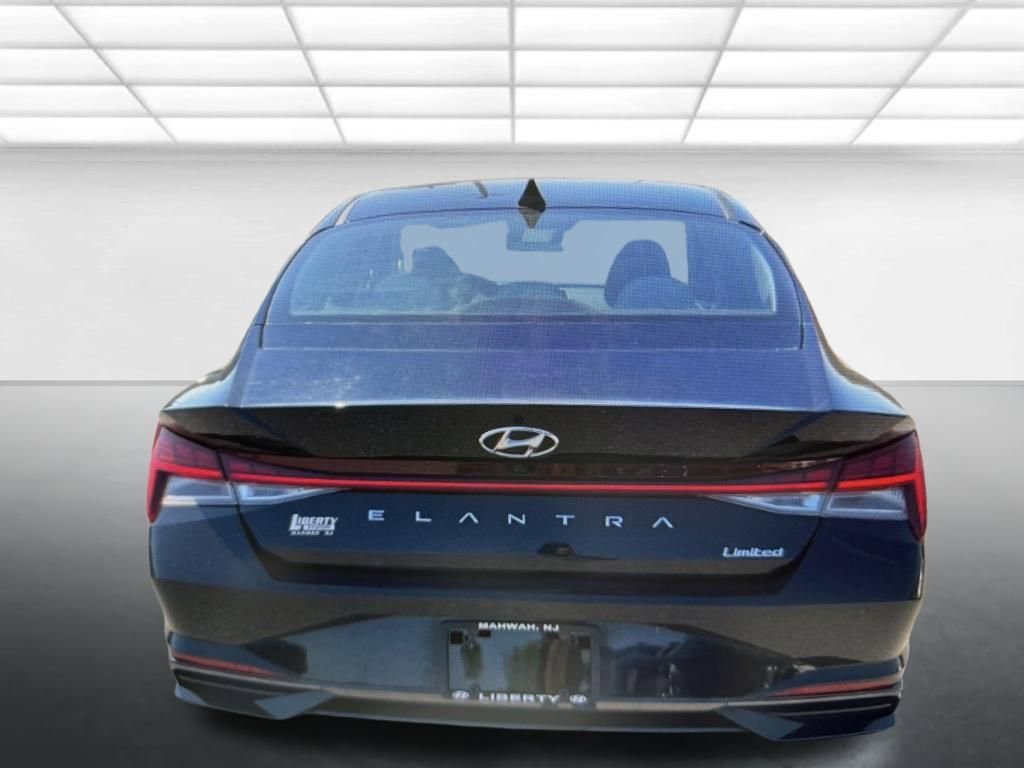2023 Hyundai Elantra 2.0 Limited IVT SULEV's photo