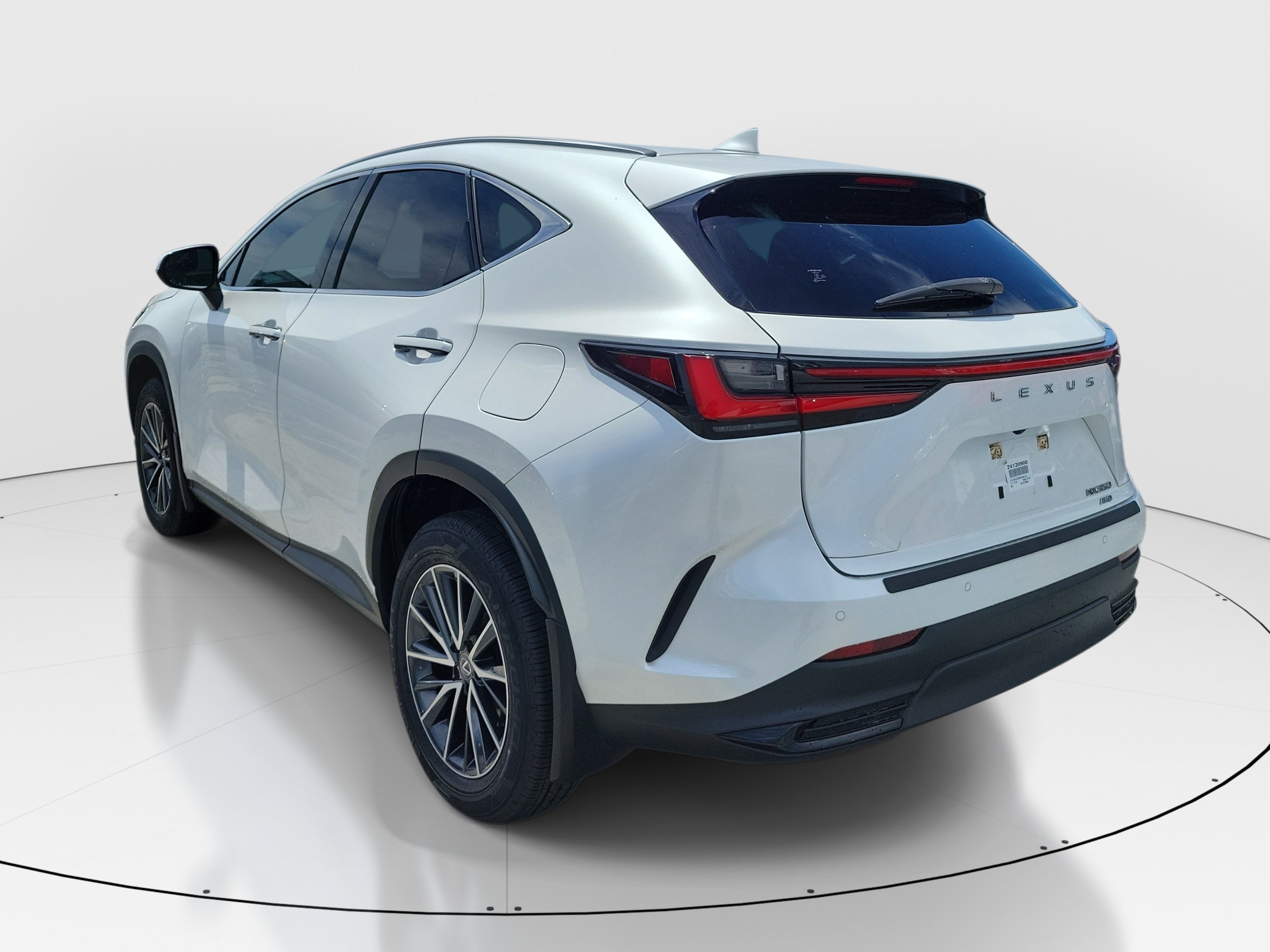 Used 2024 White Pearl Lexus NX 350 Premium image 4
